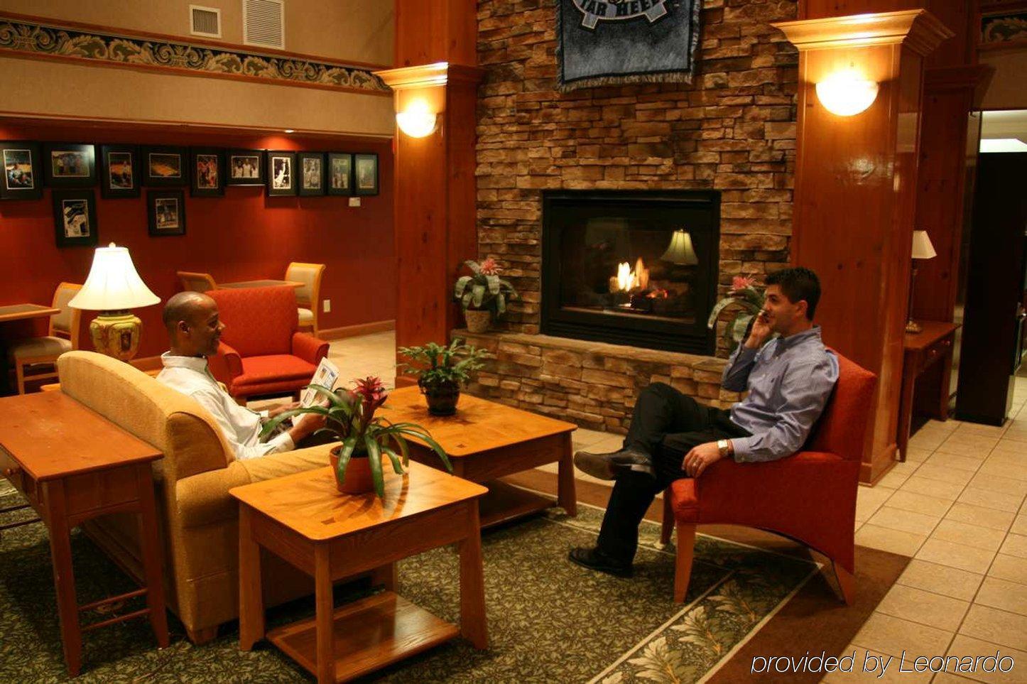 Hampton Inn & Suites Chapel Hill/Durham Restaurant photo