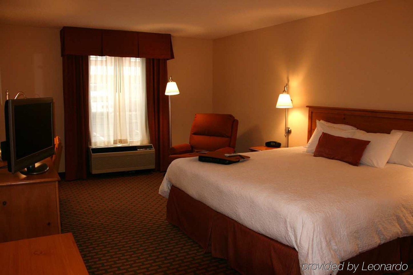 Hampton Inn & Suites Chapel Hill/Durham Room photo
